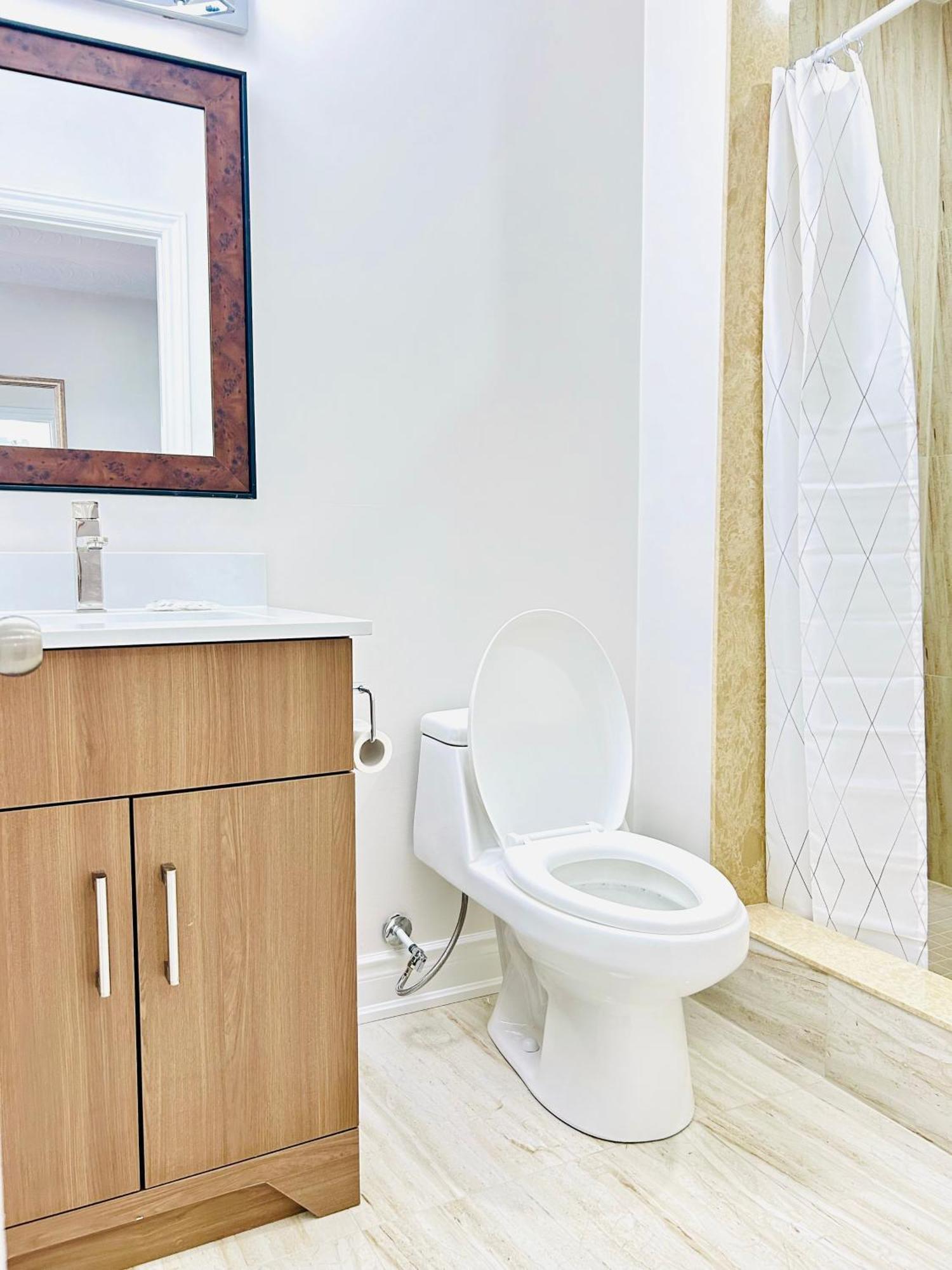 Brant Inn Брантфорд Экстерьер фото