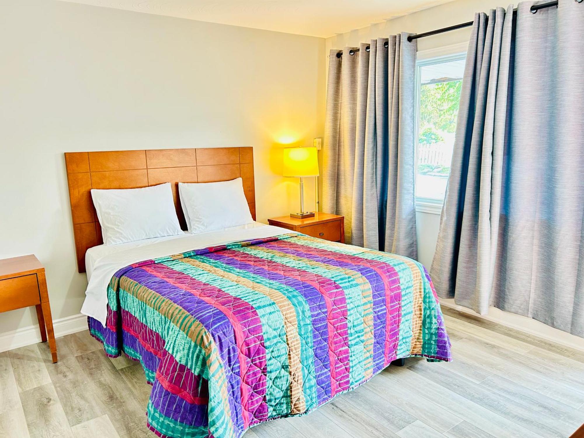Brant Inn Брантфорд Экстерьер фото